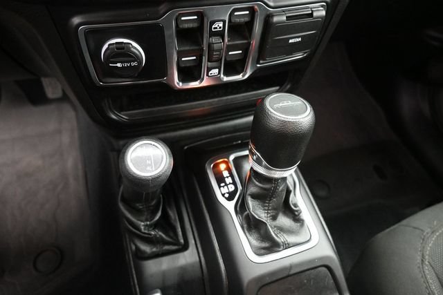 Used 2022 Jeep Gladiator Sport AWD/4WD image 13