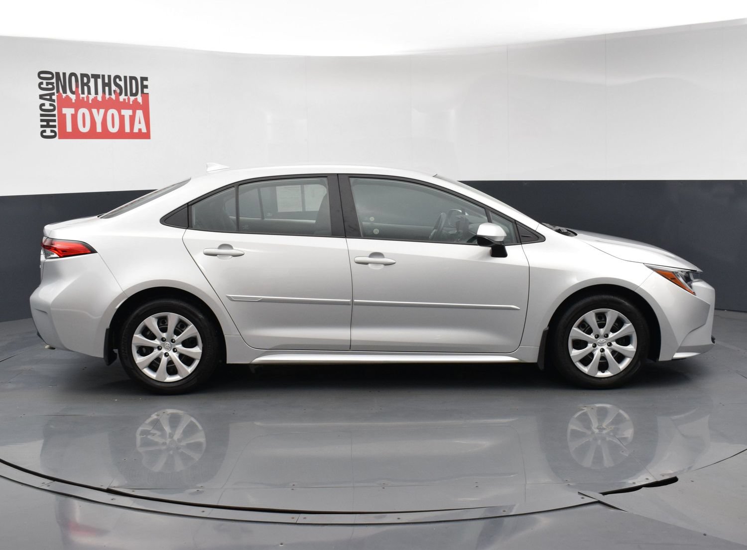 Used 2024 Toyota Corolla LE FWD image 5