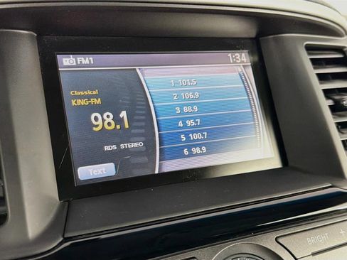 Used 2013 Nissan Pathfinder SV AWD/4WD image 32