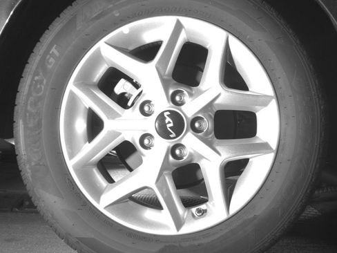 Used 2025 Kia Soul LX w/ LX Technology Package FWD image 15