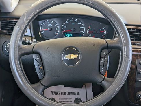 Used 2015 Chevrolet Impala LT w/ LT Sunroof Package FWD image 27