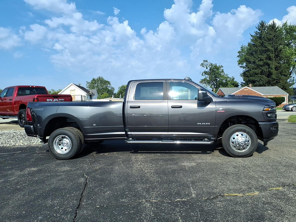 New 2027 RAM 3500 Big Horn AWD/4WD image 8