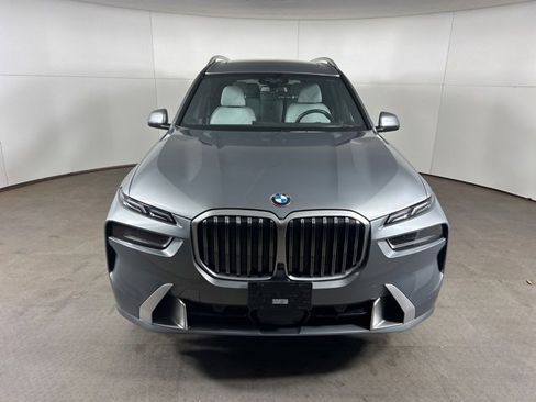 Used 2023 BMW X7 xDrive40i w/ Executive Package image 2