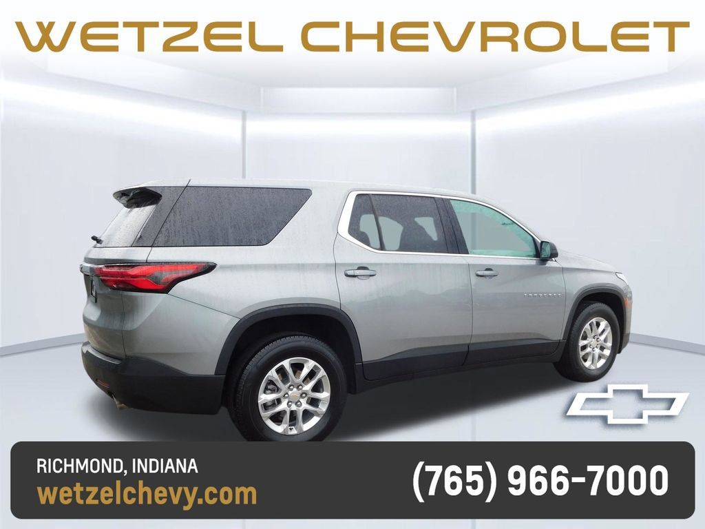Certified 2023 Chevrolet Traverse LS FWD image 3