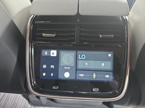 Used 2024 Rivian R1S Launch Edition AWD/4WD image 30