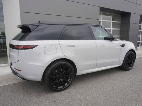 New 2026 Land Rover Range Rover Sport Dynamic SE AWD/4WD image 4