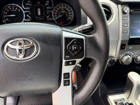 Used 2019 Toyota Tundra SR5 w/ SR5 Upgrade Package AWD/4WD image 18