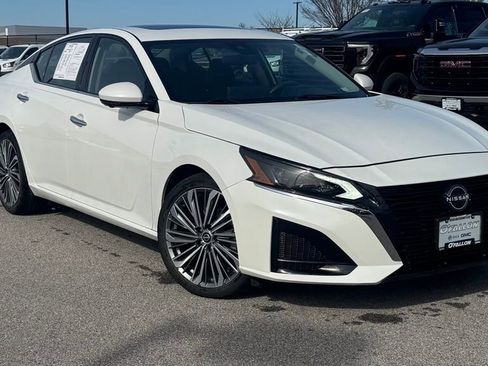 Used 2024 Nissan Altima 2.5 SL image 2