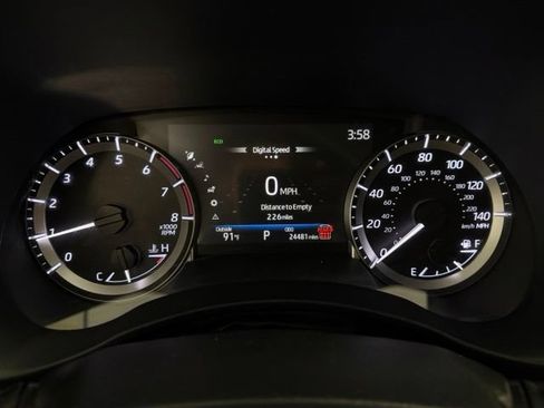 Used 2025 Toyota Highlander LE FWD image 20