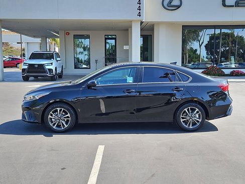 Used 2022 Kia Forte LXS image 9