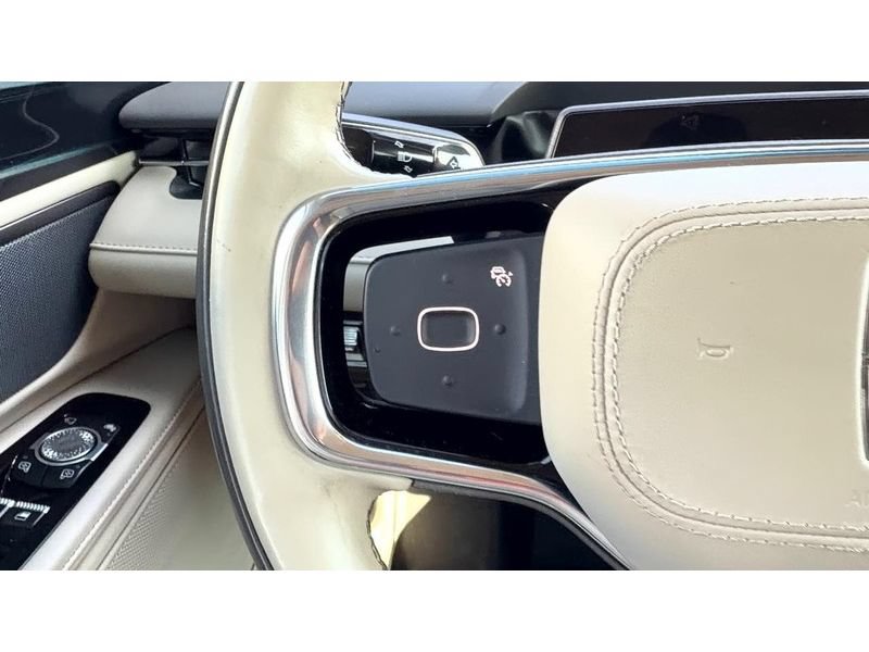 Used 2024 Lincoln Nautilus Premier AWD/4WD image 12