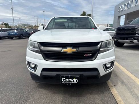 Used 2018 Chevrolet Colorado Z71 AWD/4WD image 2