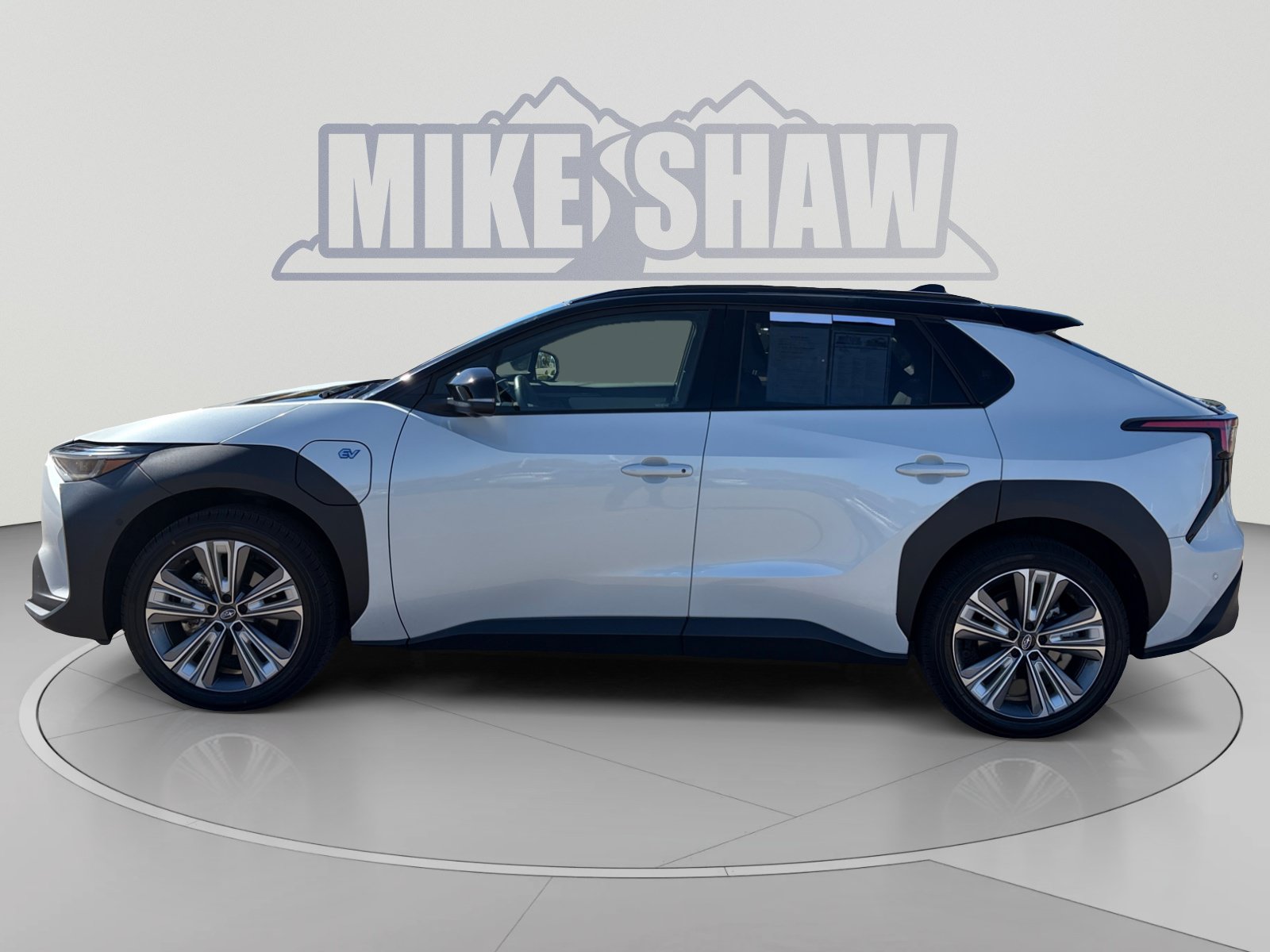 Used 2023 Subaru Solterra AWD image 2