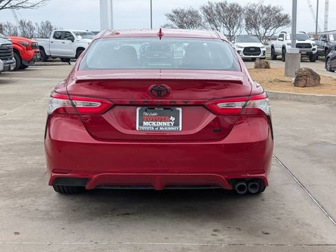 Used 2020 Toyota Camry SE w/ Convenience Package image 7