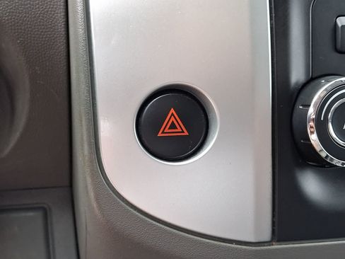 Used 2016 Nissan Frontier SV AWD/4WD image 27