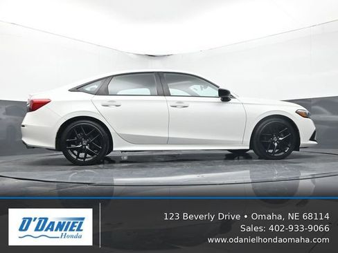 Used 2023 Honda Civic Sport image 13