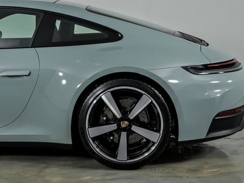 Used 2026 Porsche 911 Carrera RWD image 9