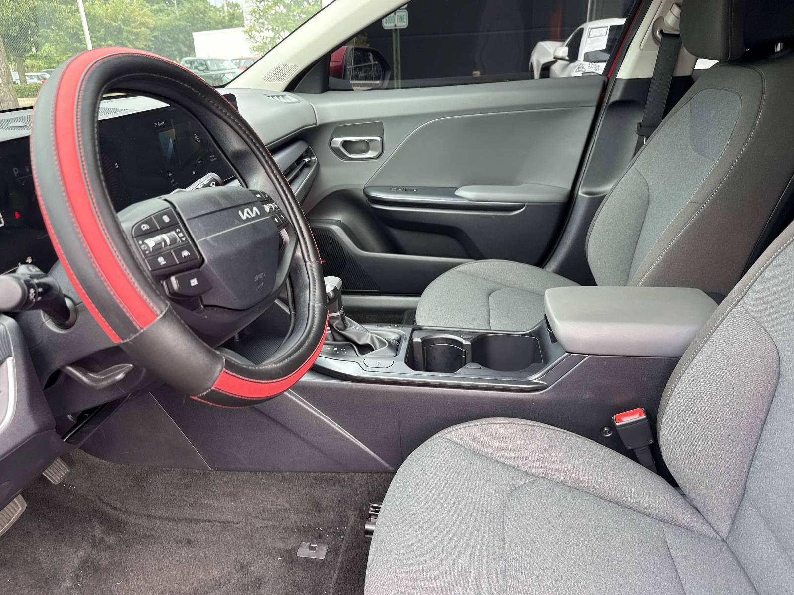 Used 2025 Kia K4 FWD image 23