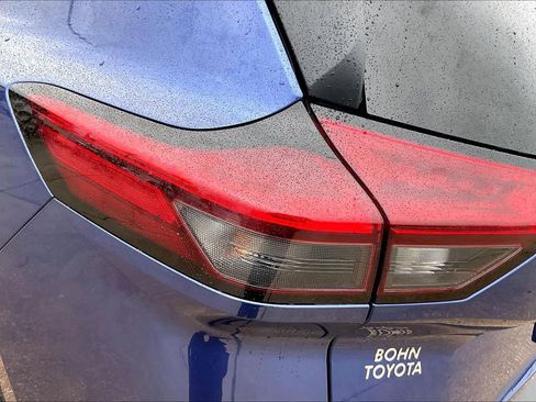 Used 2023 Nissan Rogue SV image 29