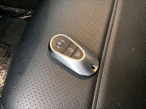 Certified 2025 Mercedes-Benz GLC 350e 4MATIC image 12