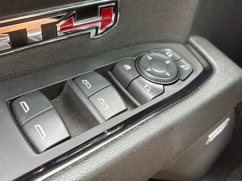 Used 2023 GMC Sierra 1500 AT4 w/ AT4 Premium Package AWD/4WD image 14