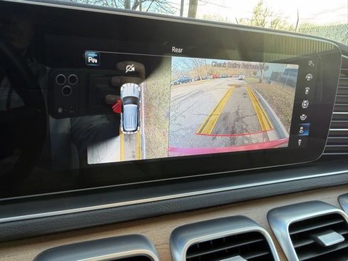 Used 2021 Mercedes-Benz GLE 350 4MATIC w/ Premium Package image 19