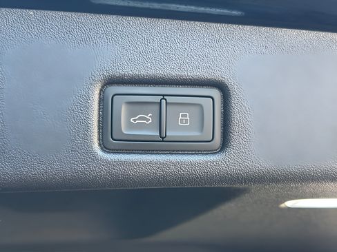 Certified 2025 Audi Q5 Premium AWD/4WD image 55