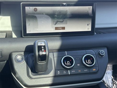 Used 2024 Land Rover Defender 110 S image 20