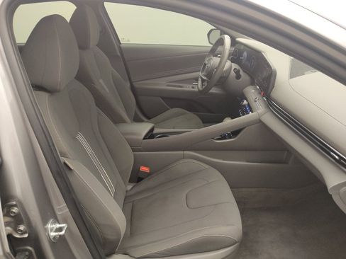 Used 2023 Hyundai Elantra SEL w/ Convenience Package FWD image 21