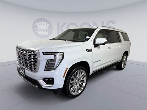 New 2026 GMC Yukon XL Denali w/ Denali Reserve Package AWD/4WD image 1