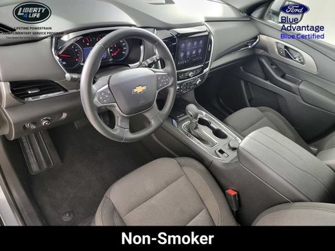 Used 2023 Chevrolet Traverse LT FWD image 13