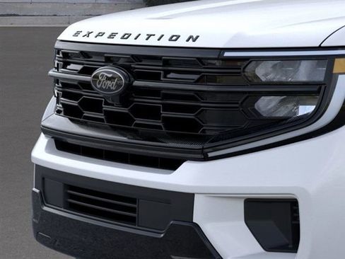 New 2025 Ford Expedition Max Platinum w/ Stealth Performance Package image 17