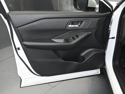 Certified 2026 Nissan Rogue SV AWD/4WD image 21