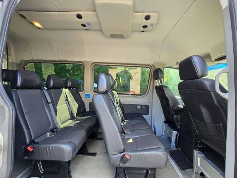 Used 2012 Mercedes-Benz Sprinter 2500 image 26