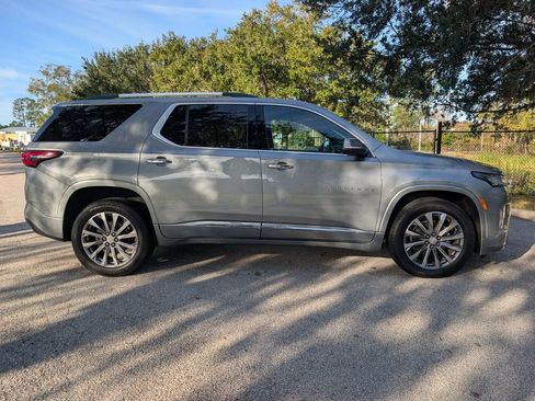 Used 2023 Chevrolet Traverse Premier image 10