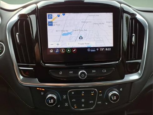 Used 2023 Chevrolet Traverse Premier AWD/4WD image 19
