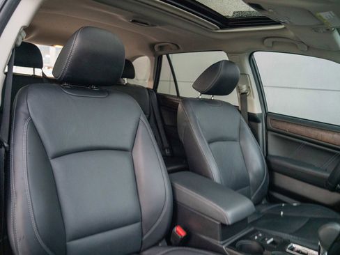 Used 2018 Subaru Outback 2.5i Limited image 25