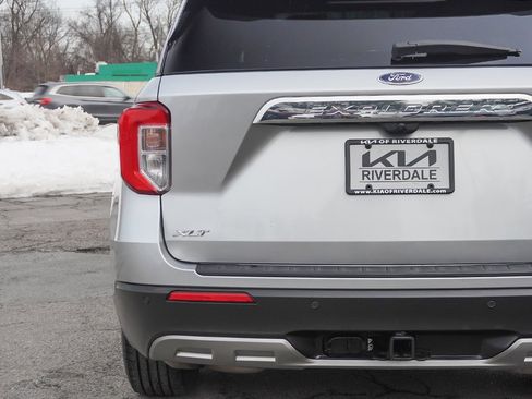 Used 2020 Ford Explorer XLT w/ Equipment Group 202A image 17