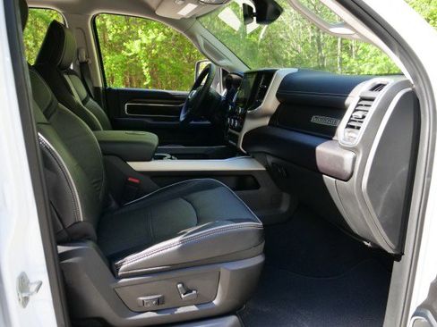 Used 2024 RAM 3500 Laramie image 37