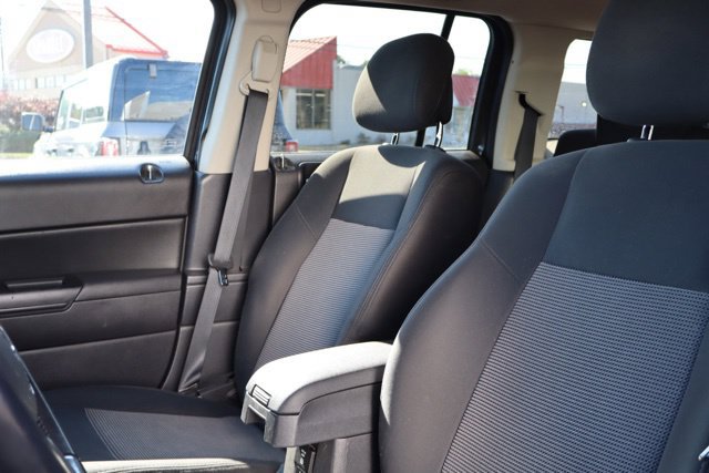 Used 2014 Jeep Patriot Latitude w/ Sun/Sound Group AWD/4WD image 14