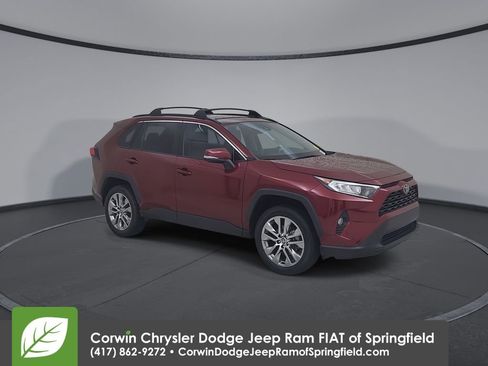 Used 2021 Toyota RAV4 XLE Premium AWD/4WD image 3