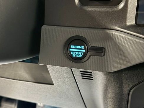 Used 2024 Ford Bronco Big Bend image 17