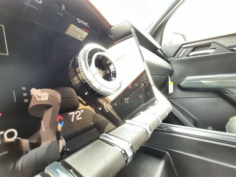 New 2025 GMC Acadia AT4 w/ Super Cruise Package image 29