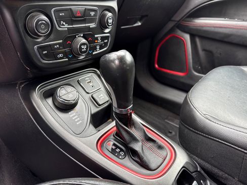 Used 2018 Jeep Compass Trailhawk w/ Safe & Security Group image 31