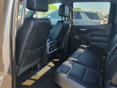 Used 2021 GMC Sierra 1500 SLT w/ SLT Premium Package AWD/4WD image 11