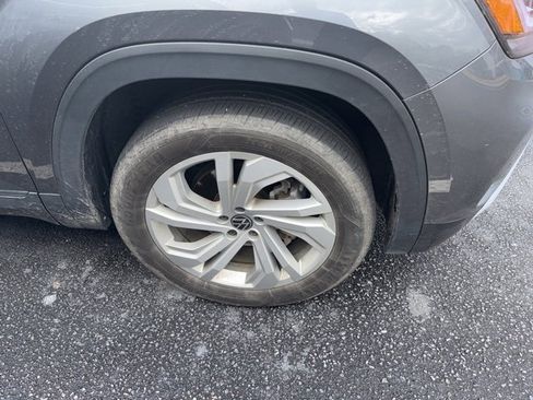 Used 2022 Volkswagen Atlas SE image 3