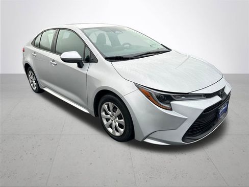 Used 2024 Toyota Corolla LE image 5