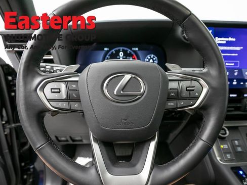 Used 2025 Lexus GX 550 w/ Accessory Package (2T) AWD/4WD image 10