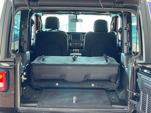 Used 2022 Jeep Wrangler Sport image 18