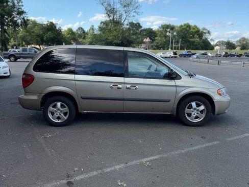 Used 2007 Dodge Caravan SXT FWD image 6